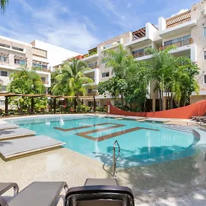 incredible-3br-two-floor-penthouse-with-concierge-and-jacuzzi.quintano-roohotels.com/